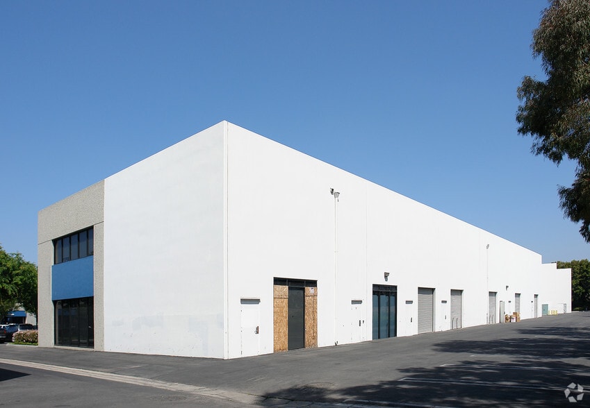 16520 Harbor Blvd, Fountain Valley, CA for lease - Building Photo - Image 2 of 4