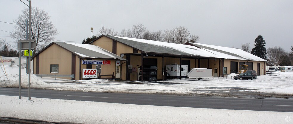 2 Oriskany Blvd, Whitesboro, NY for sale - Primary Photo - Image 1 of 1