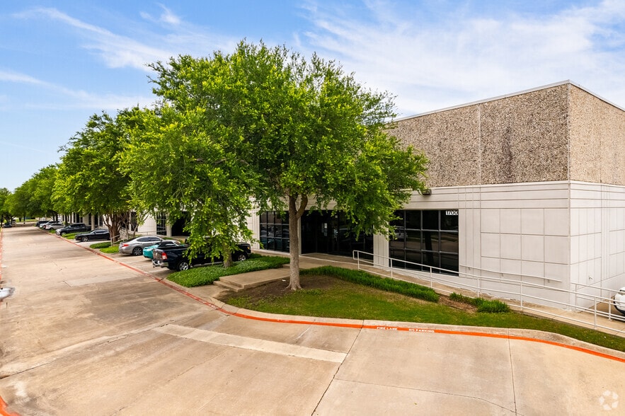 1700 Capital Ave, Plano, TX for sale - Primary Photo - Image 1 of 1