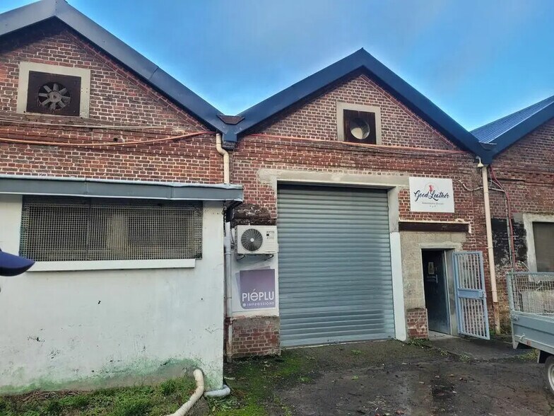 Flex in Le Houlme for lease - Building Photo - Image 1 of 9