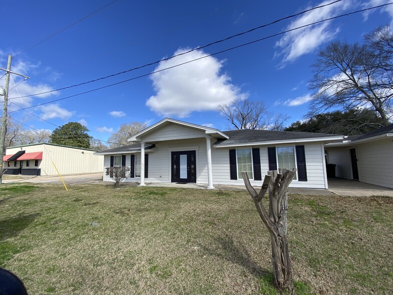 7650 Eastex Fwy, Beaumont, TX for lease - Primary Photo - Image 1 of 20