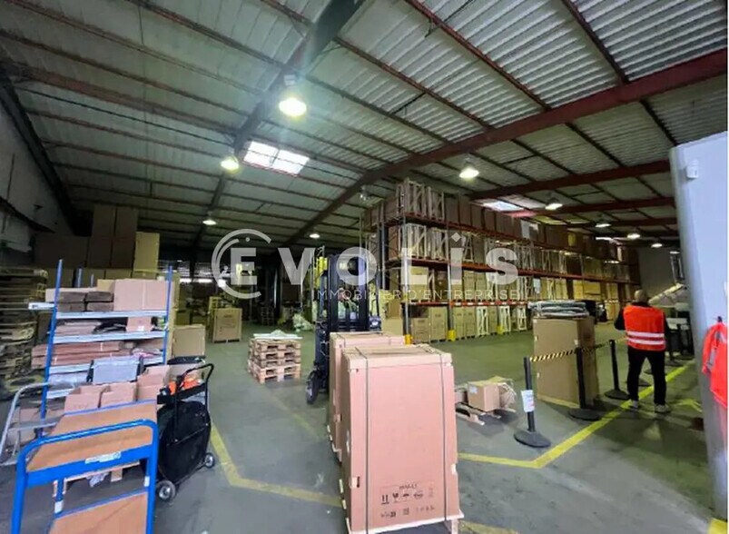 1145 Rue Des Mettanies, Pontcharra for lease - Interior Photo - Image 3 of 21