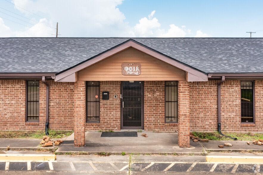 9011 Sheldon Rd, Houston, TX 77049 Industrial for Lease