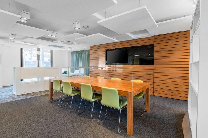 Office in Le Mans for lease - Interior Photo - Image 2 of 6