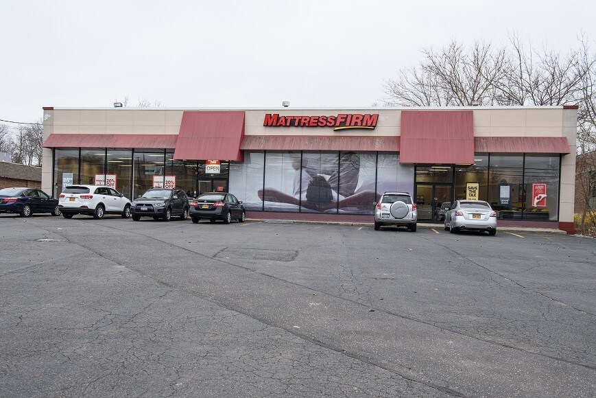 3170 Middle Country Rd, Lake Grove, NY for sale Building Photo- Image 1 of 1