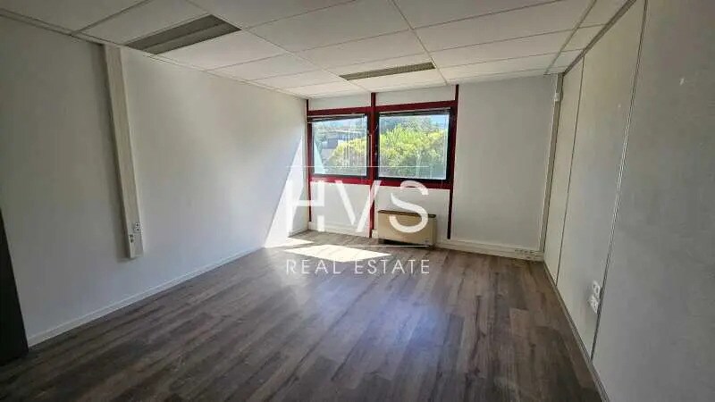 Office in Meyreuil for lease - Interior Photo - Image 2 of 5