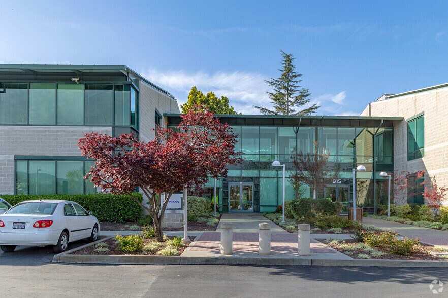 933 Murphy Ranch Rd, Milpitas, CA for lease - Building Photo - Image 2 of 6