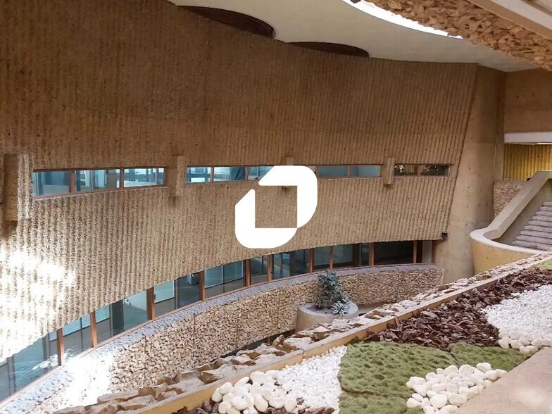 Retail in Bordeaux for lease - Interior Photo - Image 3 of 9