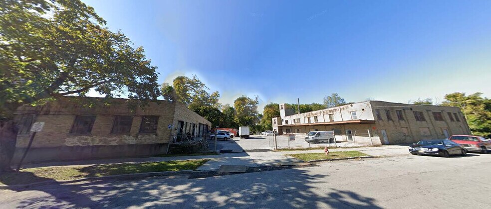 58 Pershing Ave, Poughkeepsie, NY for sale - Primary Photo - Image 1 of 1