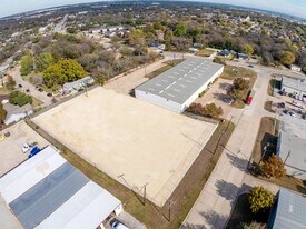 300 Industrial Blvd, Mansfield TX - Convenience Store