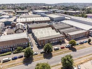 5 Elstree Way, Borehamwood, HRT - AERIAL map view