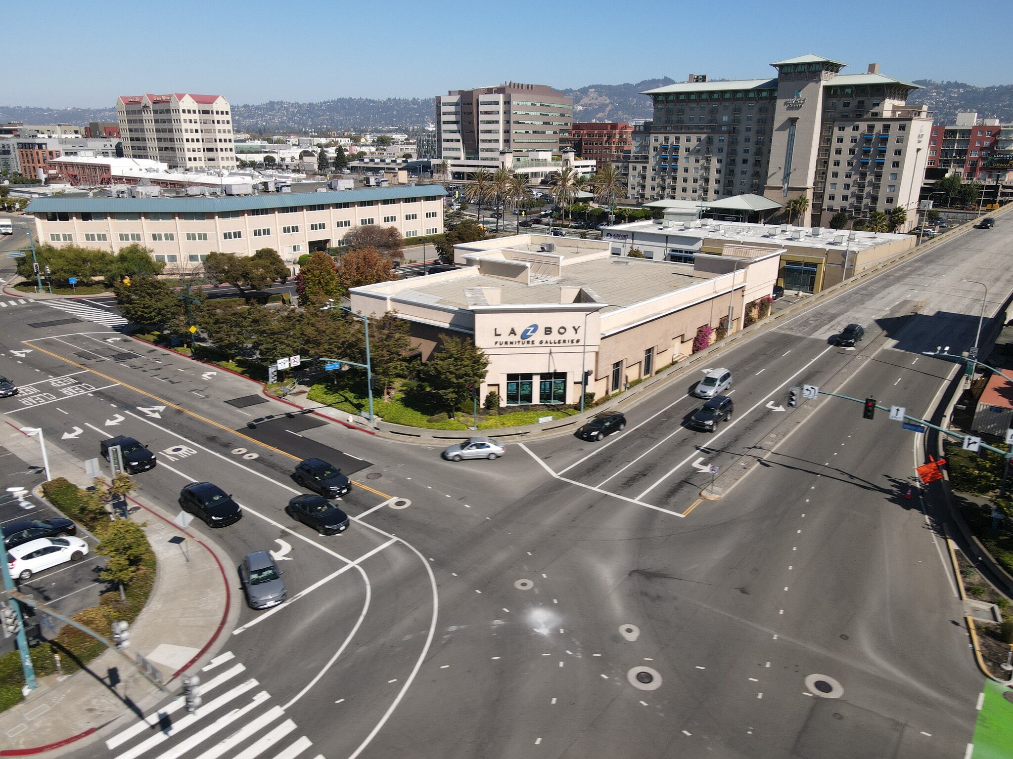 5800 Christie Ave, Emeryville, CA for lease Building Photo- Image 1 of 6