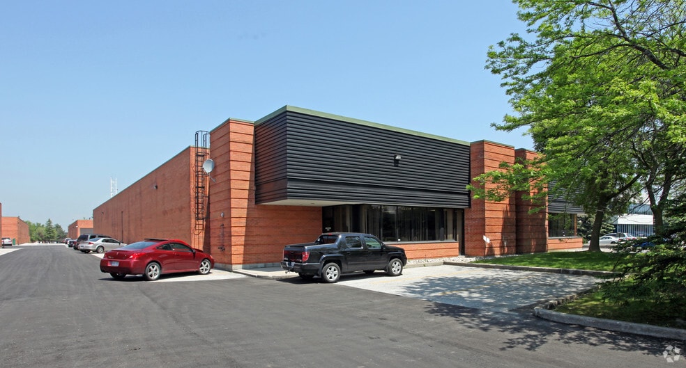 60 Bentley St, Markham, ON for lease - Building Photo - Image 2 of 6