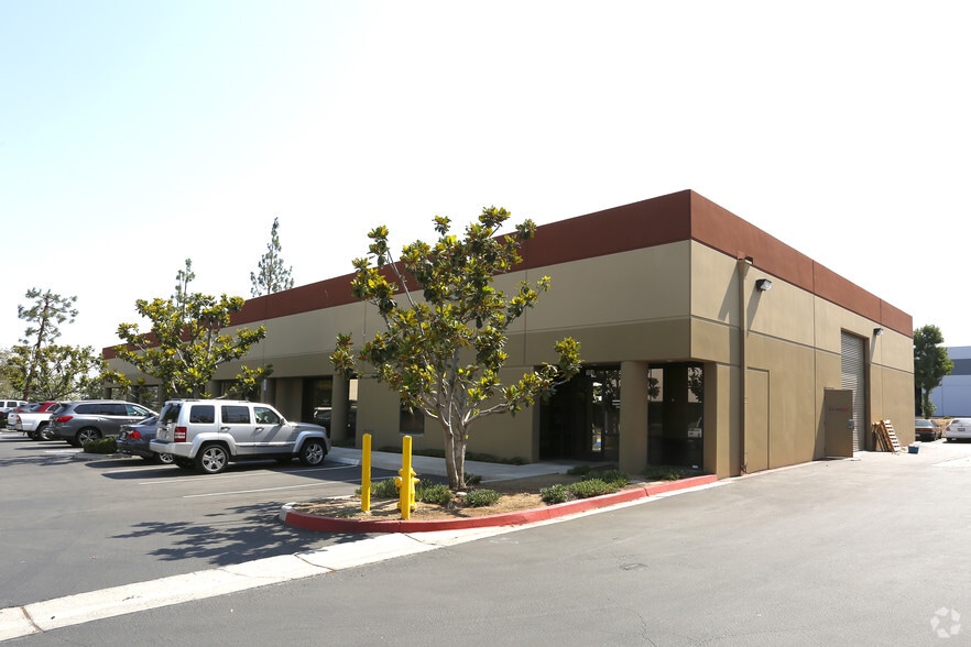 1379 Pico St, Corona, CA for lease - Building Photo - Image 3 of 4