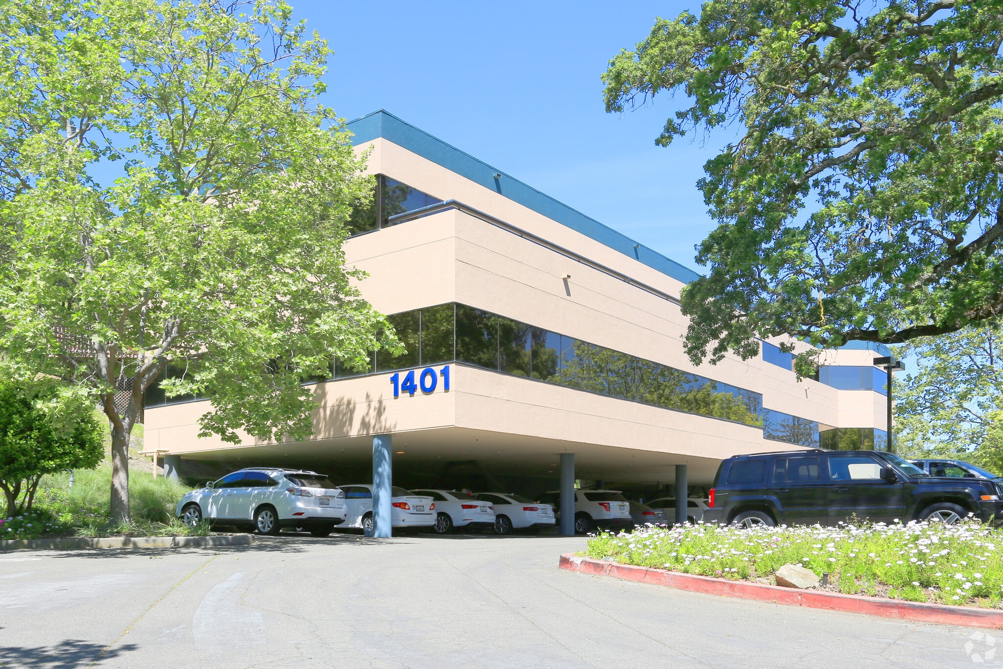 1401 Los Gamos Rd, San Rafael, CA for lease Primary Photo- Image 1 of 16
