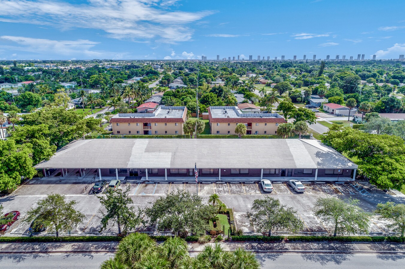 1015 10th St, Lake Park, FL 33403