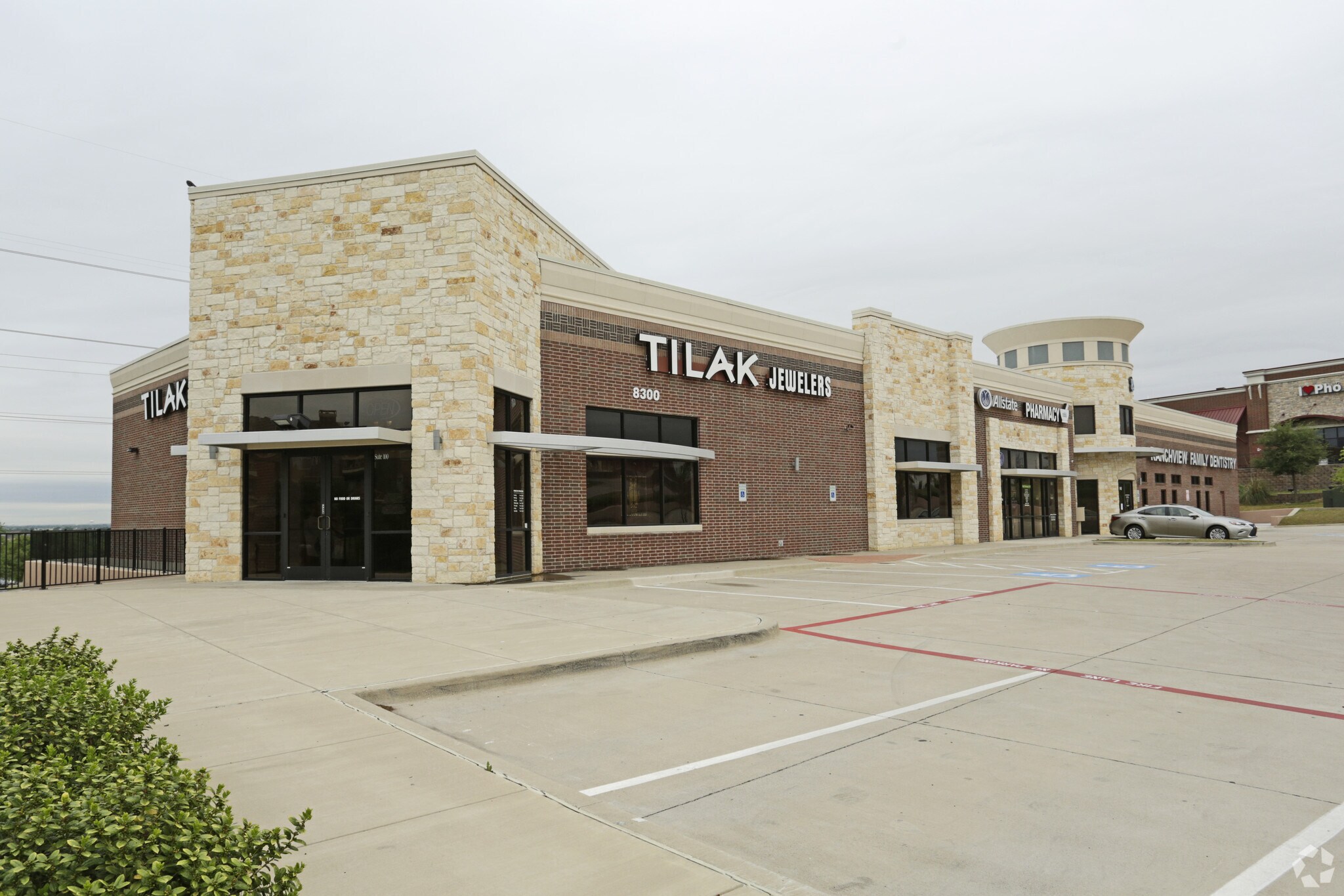 8300 N MacArthur Blvd, Irving, TX for sale Primary Photo- Image 1 of 1