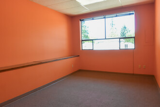 2410 SE 121st Ave, Portland, OR for lease Interior Photo- Image 2 of 4