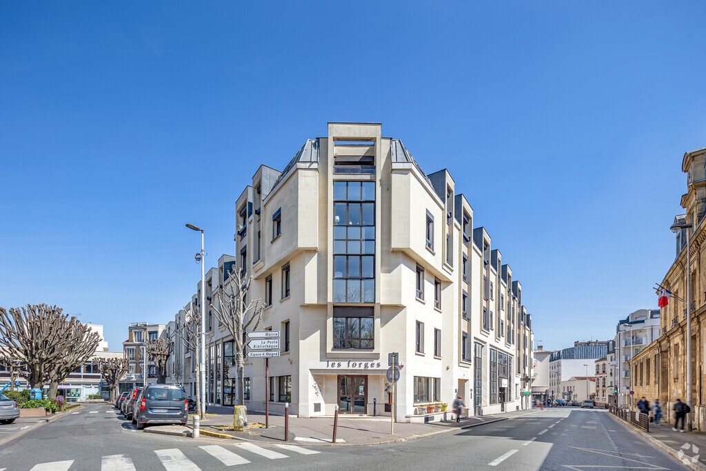 Vente Bureaux 550 m² - Photo 1