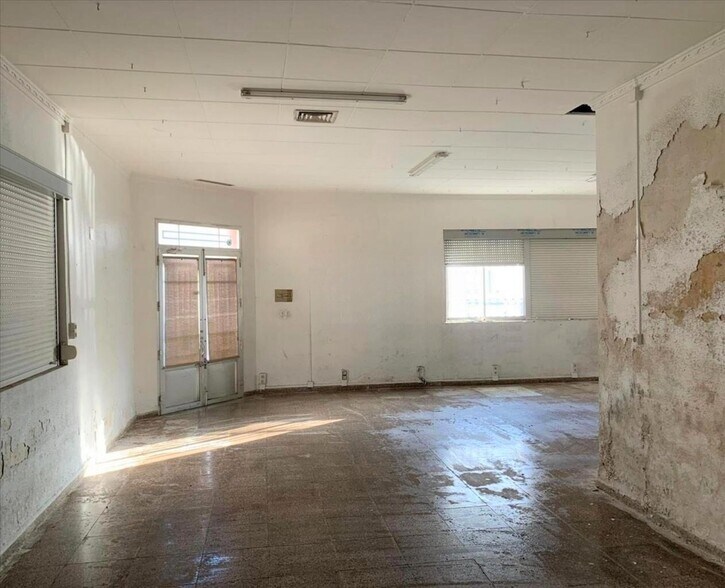 Retail in Almadén for sale - Building Photo - Image 3 of 10