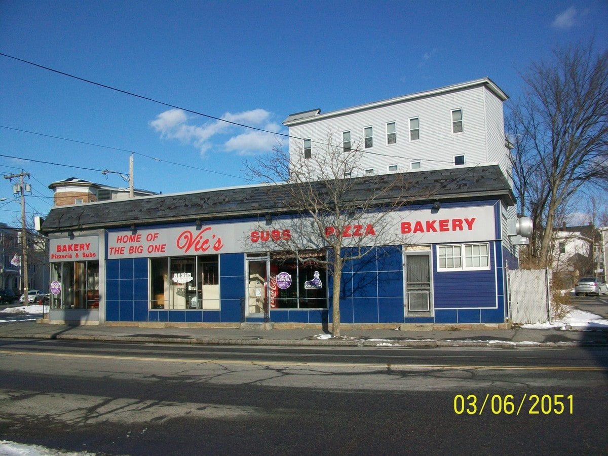 1 Lilley Ave, Lowell, MA 01850