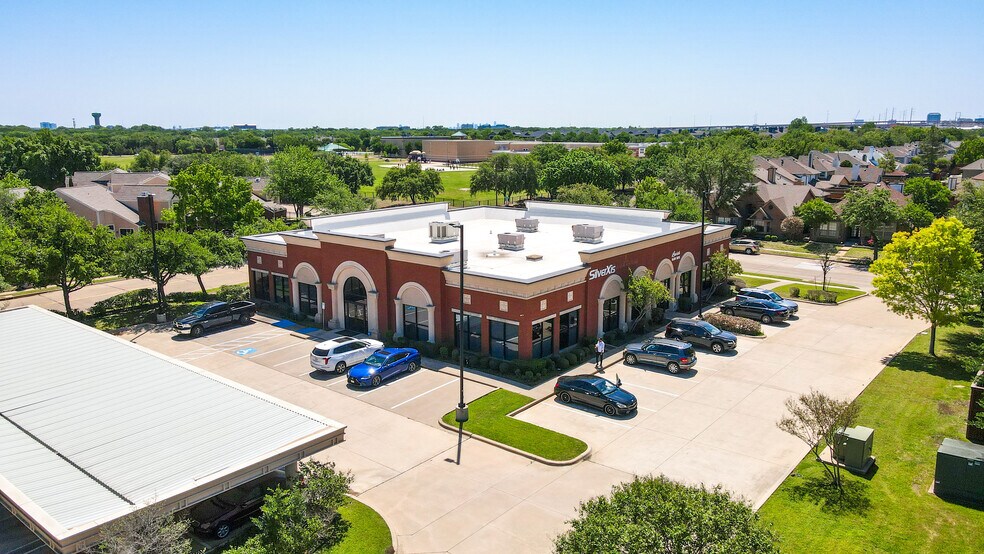 305 Cimarron Trl, Irving, TX for sale - Building Photo - Image 1 of 1