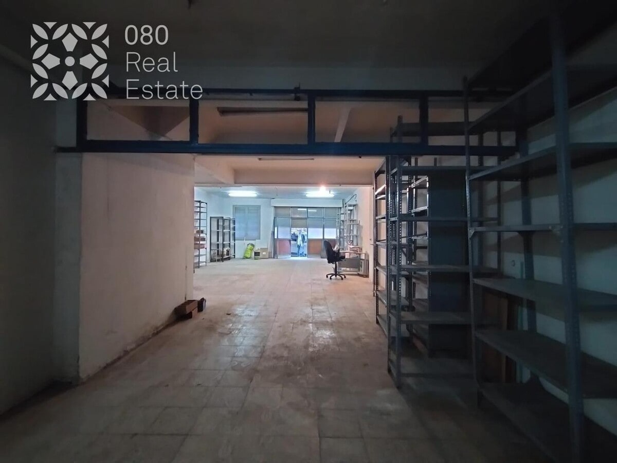 Barcelona, BAR 08031 -  -  - Interior Photo - Image 1 of 4