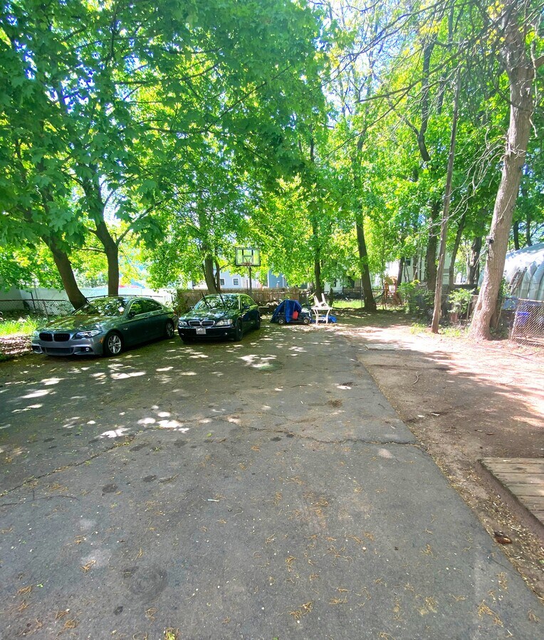 22 Bassett St, New Haven, CT 06511 22 Bassett Street, New Haven, CT