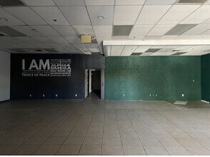 1305 Vegas Valley Dr, Las Vegas, NV for lease Building Photo- Image 1 of 4