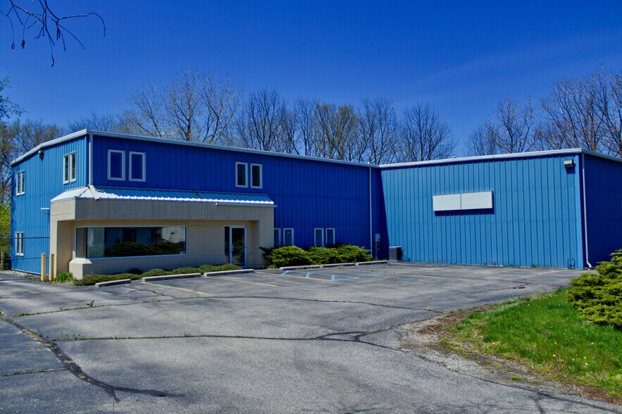 1806 Woodsum St, Jackson, MI for sale - Primary Photo - Image 1 of 1