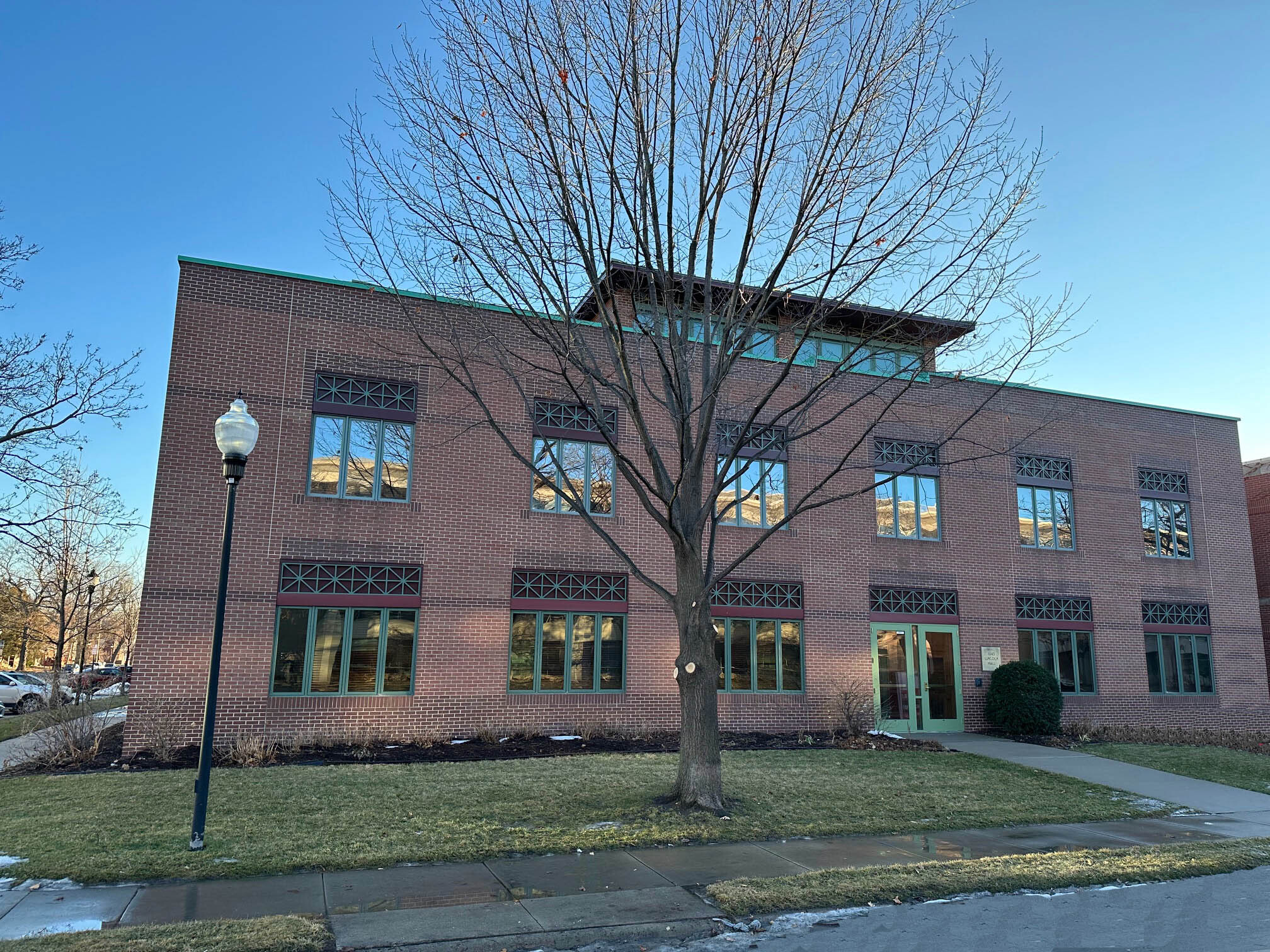 1045 Lincoln Mall, Lincoln, NE for lease Building Photo- Image 1 of 2