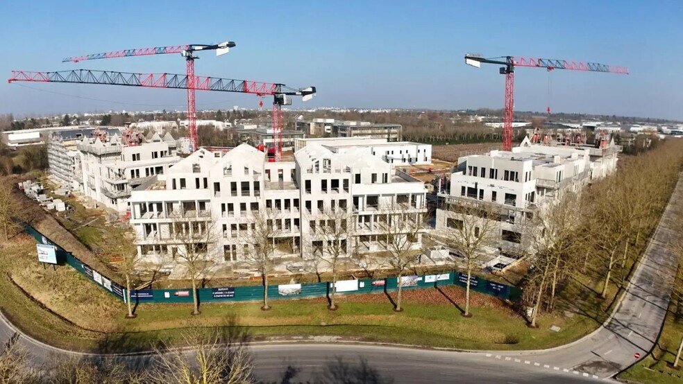 Office in Serris for sale - Building Photo - Image 1 of 14