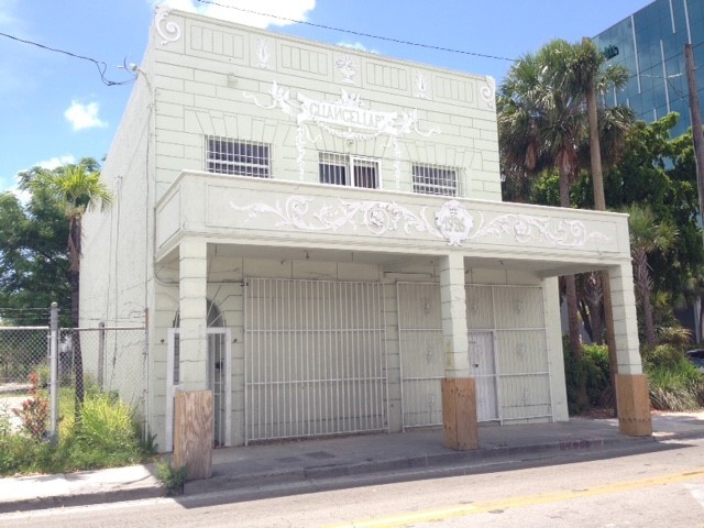 Flex in Miami, FL for sale - Primary Photo - Image 1 of 1