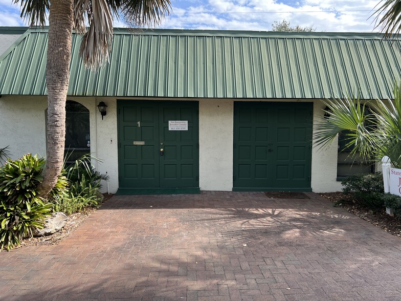 2033 E Edgewood Dr, Lakeland, FL for lease - Building Photo - Image 2 of 9