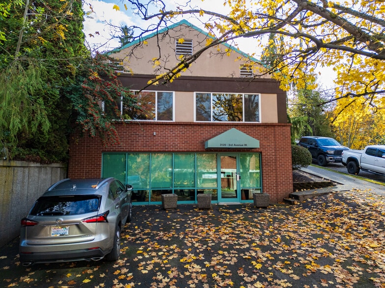 3120 3rd Ave W, Seattle, WA for sale - Building Photo - Image 3 of 6