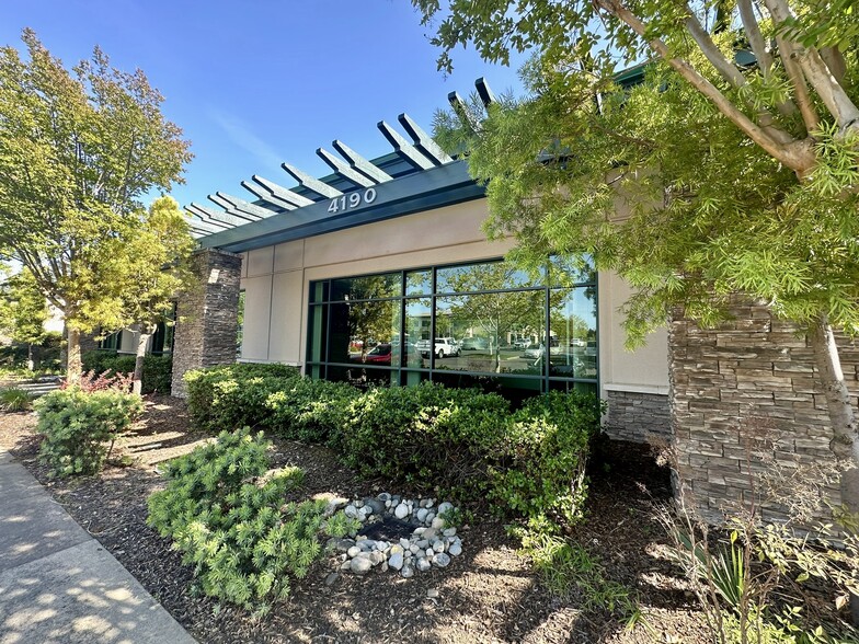 4190 Douglas Blvd, Granite Bay, CA for sale - Building Photo - Image 1 of 1