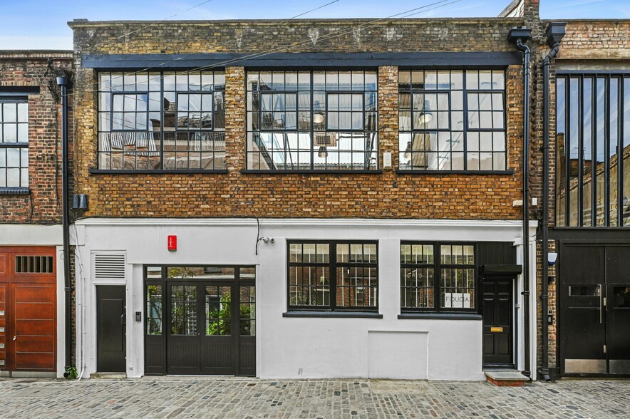 22-23 Brownlow Mews, London for lease - Building Photo - Image 1 of 5