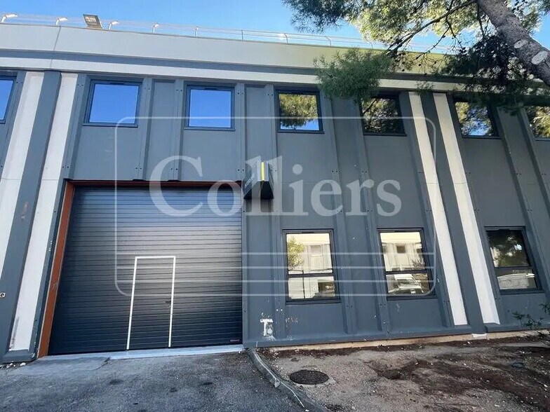 Office in Vitrolles for lease - Building Photo - Image 1 of 7