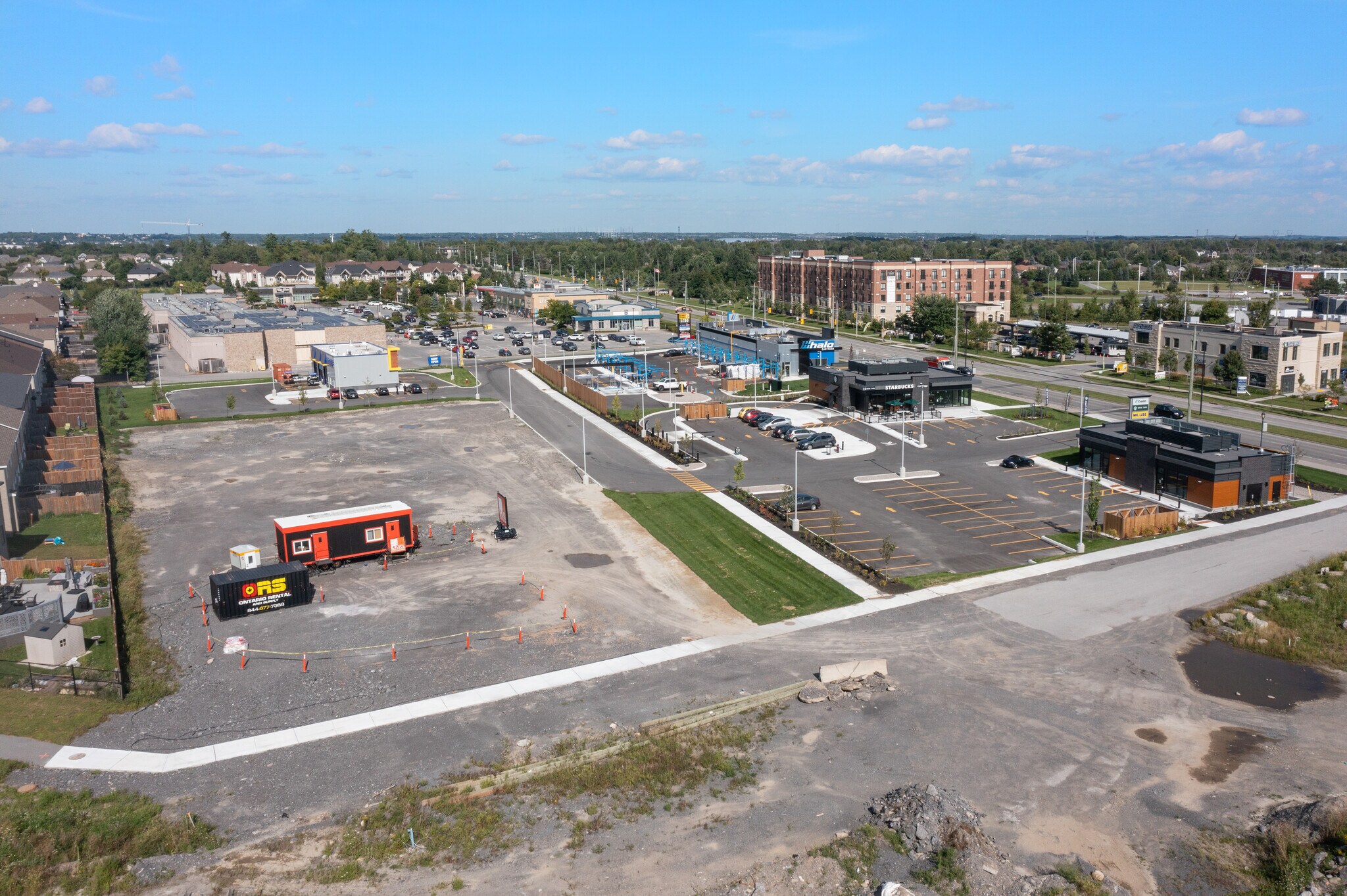 6111 Hazeldean Rd, Ottawa, ON for lease Primary Photo- Image 1 of 3