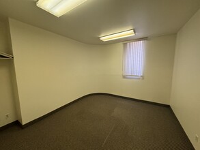 350 E 500 S, Salt Lake City, UT for lease Building Photo- Image 2 of 2