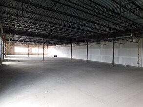 4700 Dixie Hwy NE, Palm Bay, FL for lease Interior Photo- Image 2 of 7