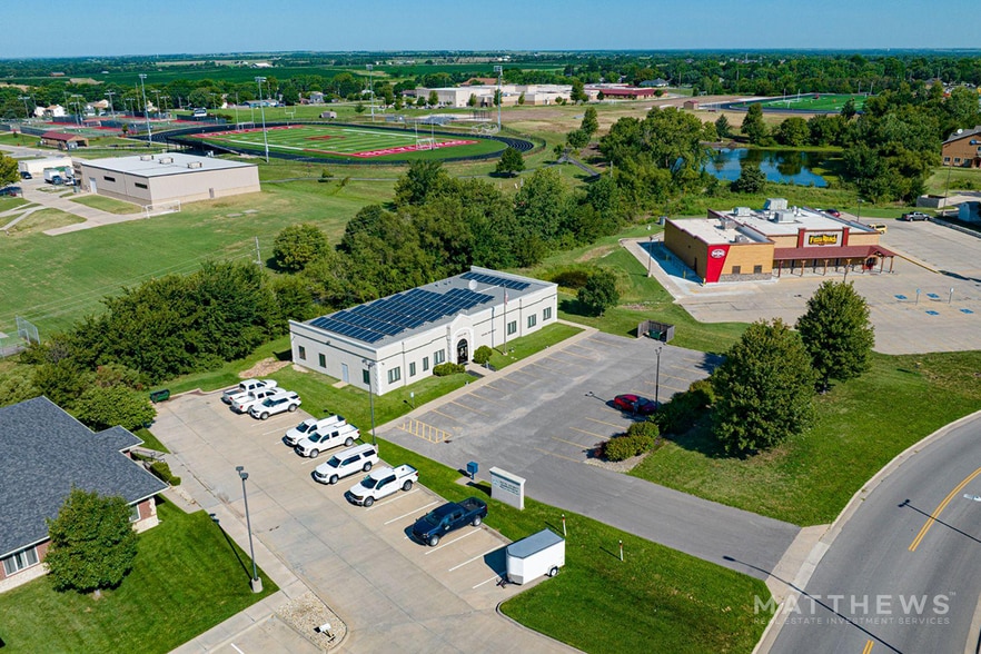 3010 W 18th Ave, Emporia, KS for sale - Building Photo - Image 2 of 3