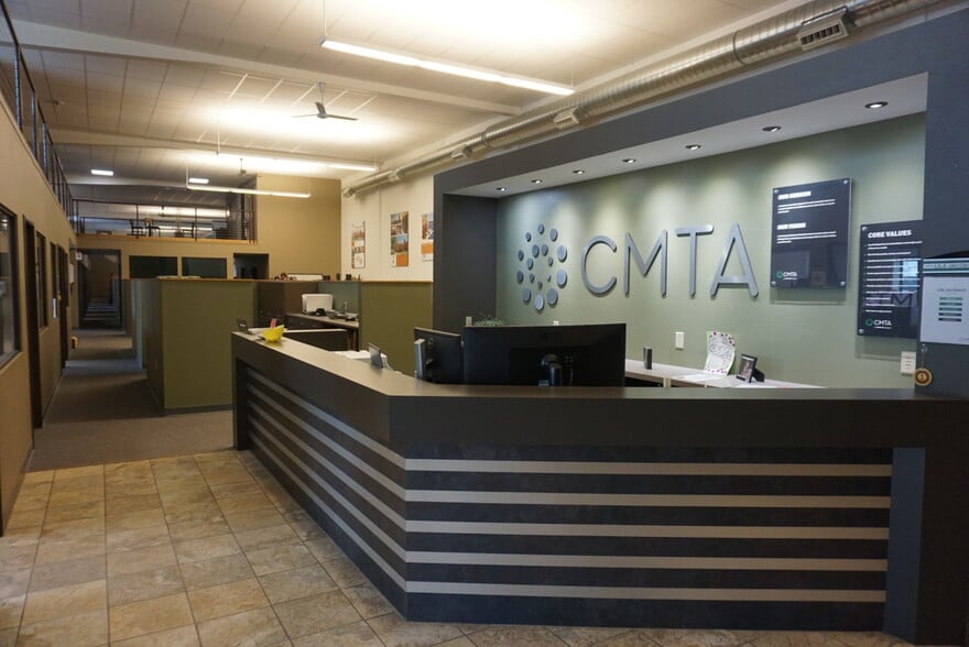 2201 N 12th St, Fargo, ND for lease - Interior Photo - Image 2 of 17