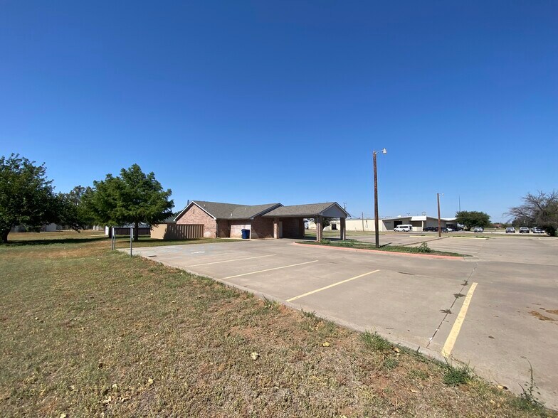 3215 Morton St, Vernon, TX 76384