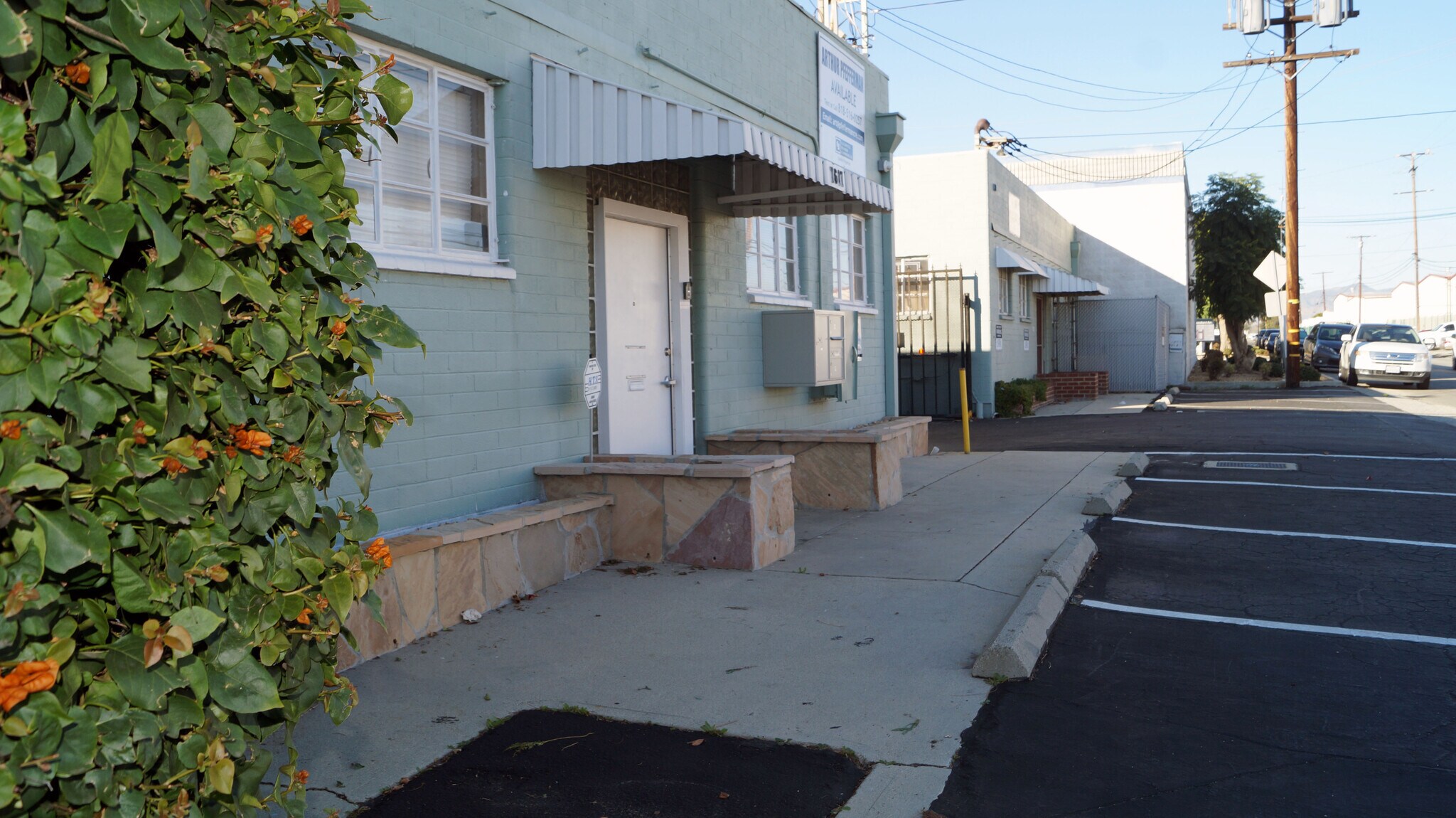 7617 Hayvenhurst Ave, Van Nuys, CA for sale Building Photo- Image 1 of 1