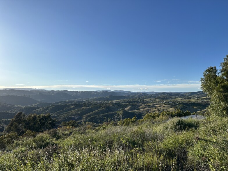 Riverview Drive, Fallbrook, CA for sale - Primary Photo - Image 1 of 11