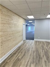 284 S Main St, Alpharetta, GA for lease Interior Photo- Image 2 of 18