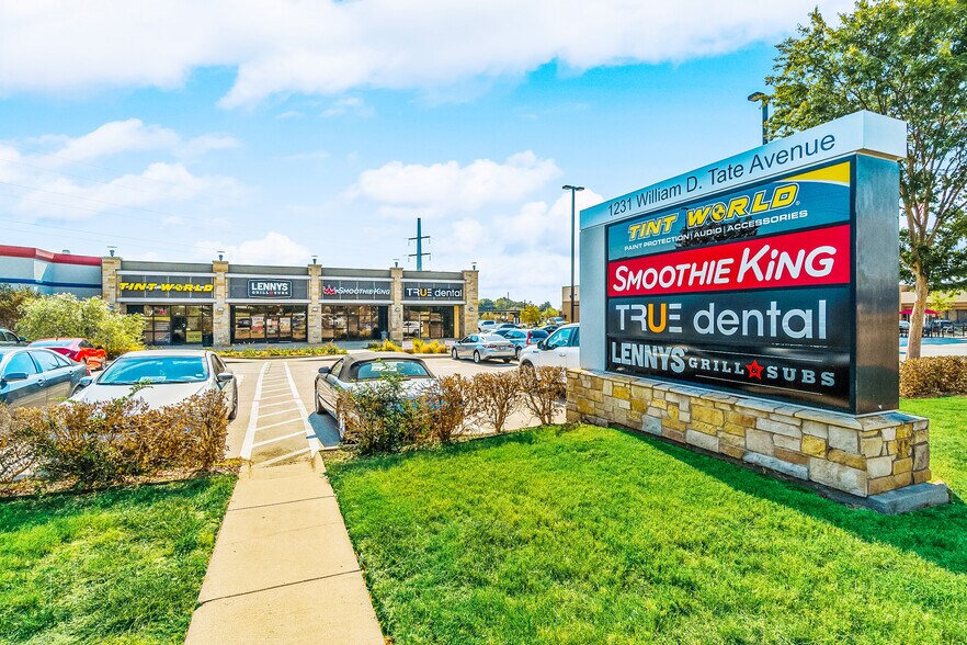 1231 William D Tate Ave, Grapevine, TX for sale - Building Photo - Image 1 of 1