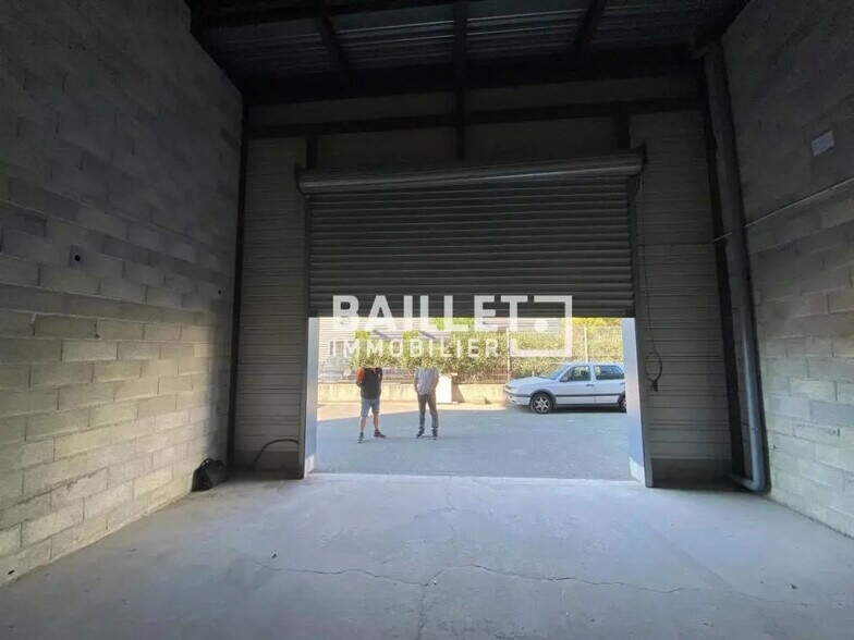 Industrial in Fréjus for lease - Interior Photo - Image 3 of 4