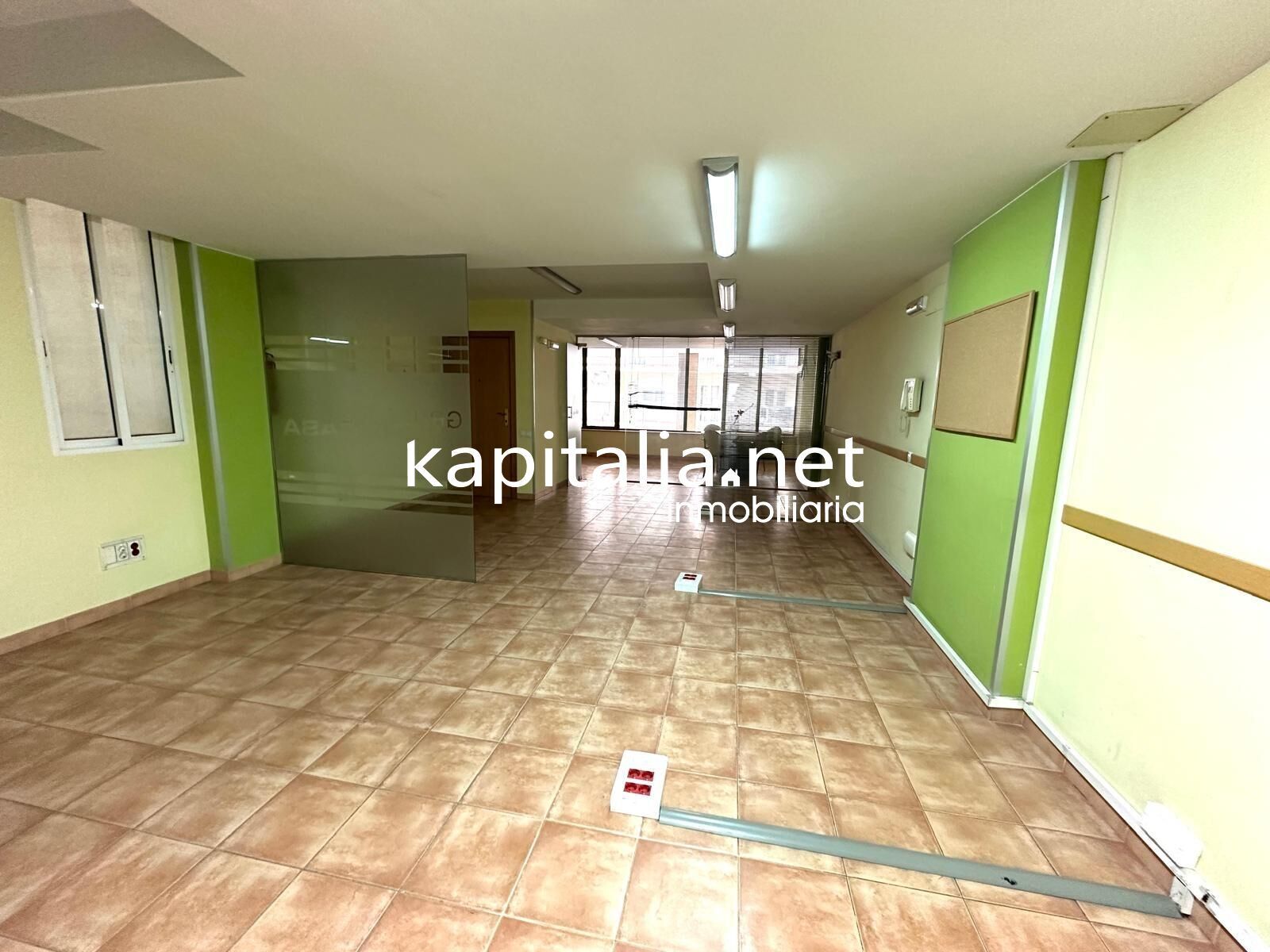 Office in Ontinyent, Valencia for sale Building Photo- Image 1 of 18